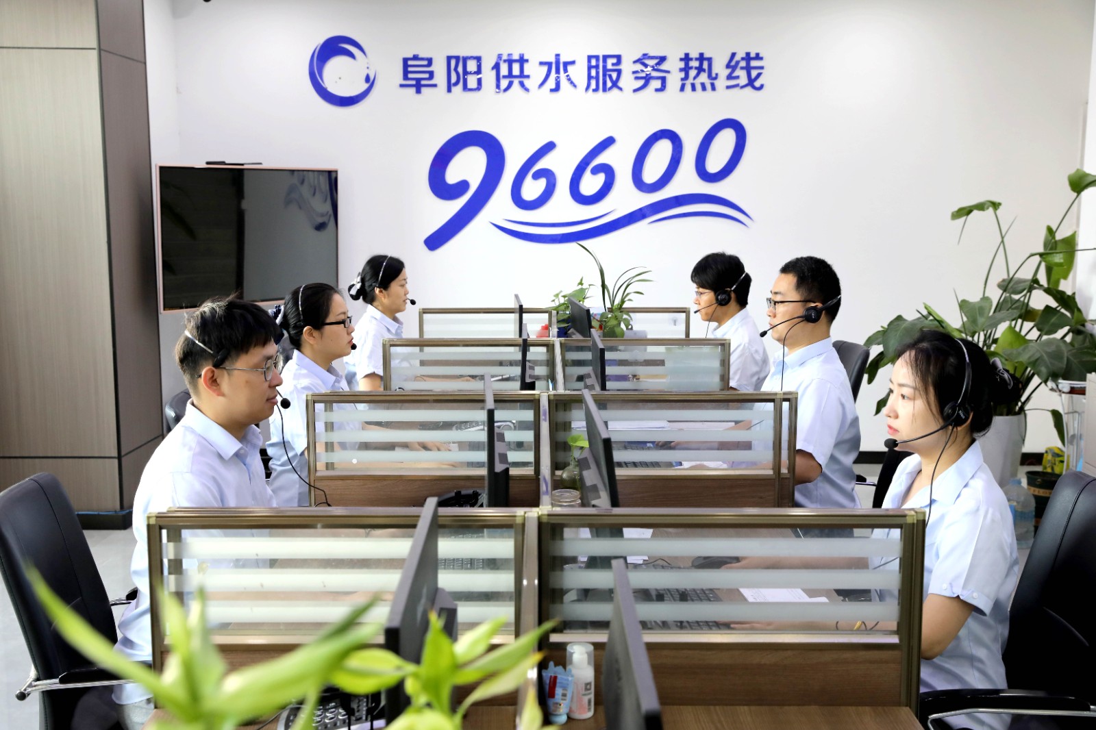 圖六優(yōu)化便民服務(wù)，暢通訴求響應(yīng)渠道.JPG